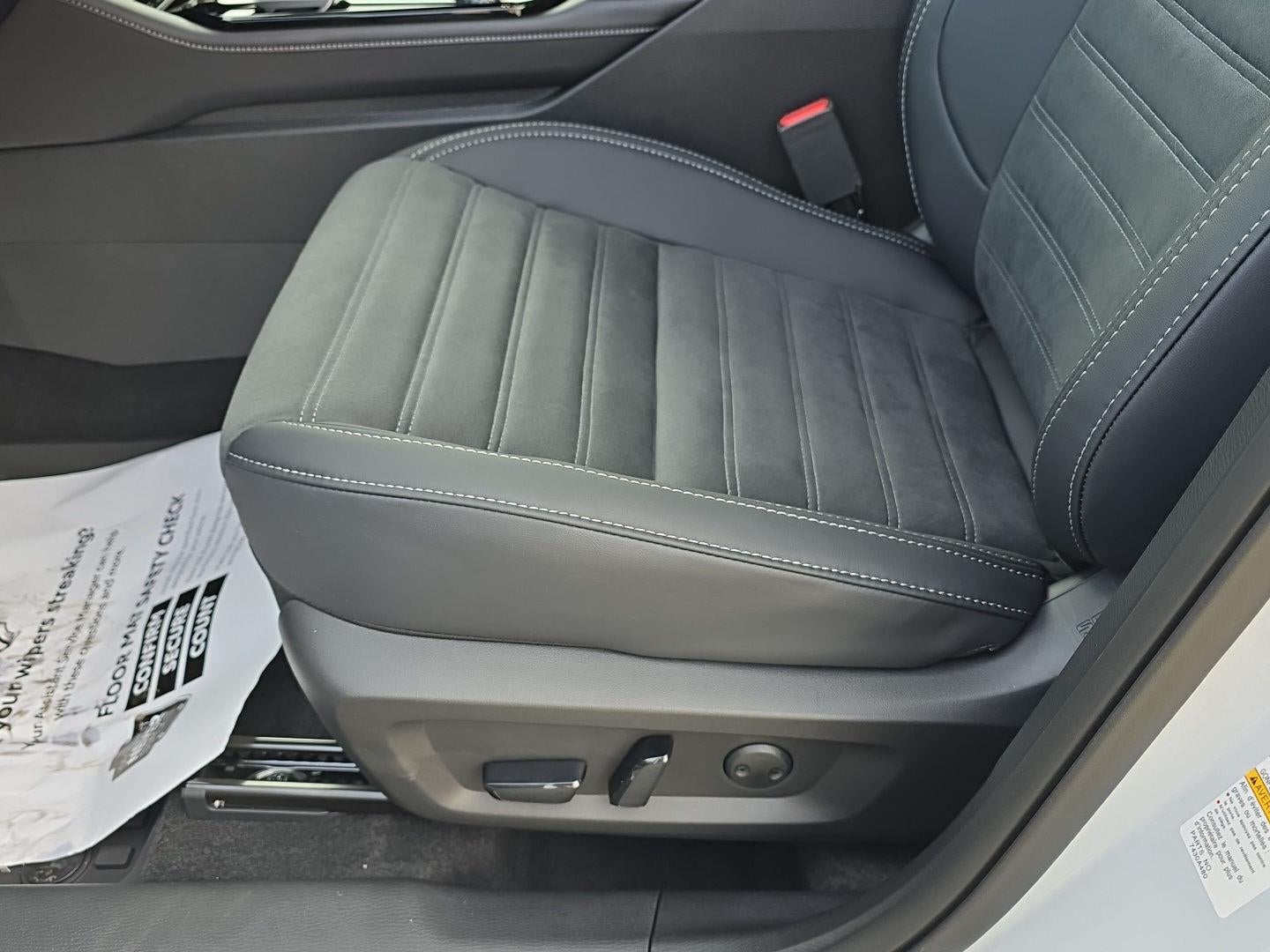 2027 Mitsubishi OUTLANDER LE S-AWC