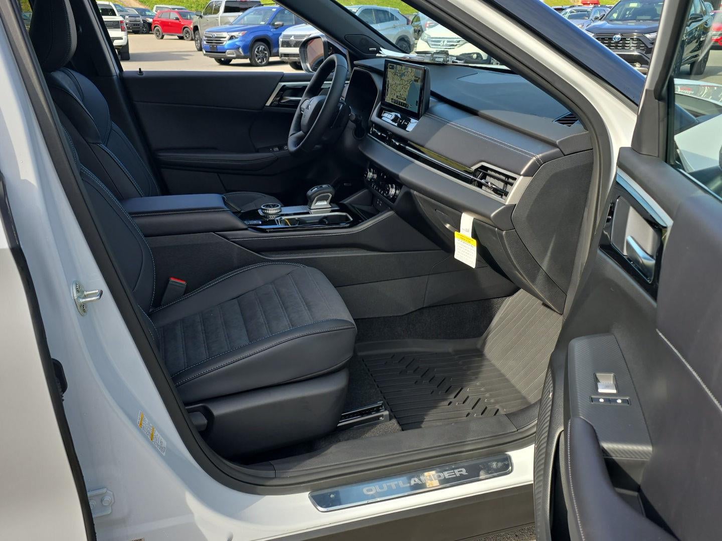 2027 Mitsubishi OUTLANDER LE S-AWC