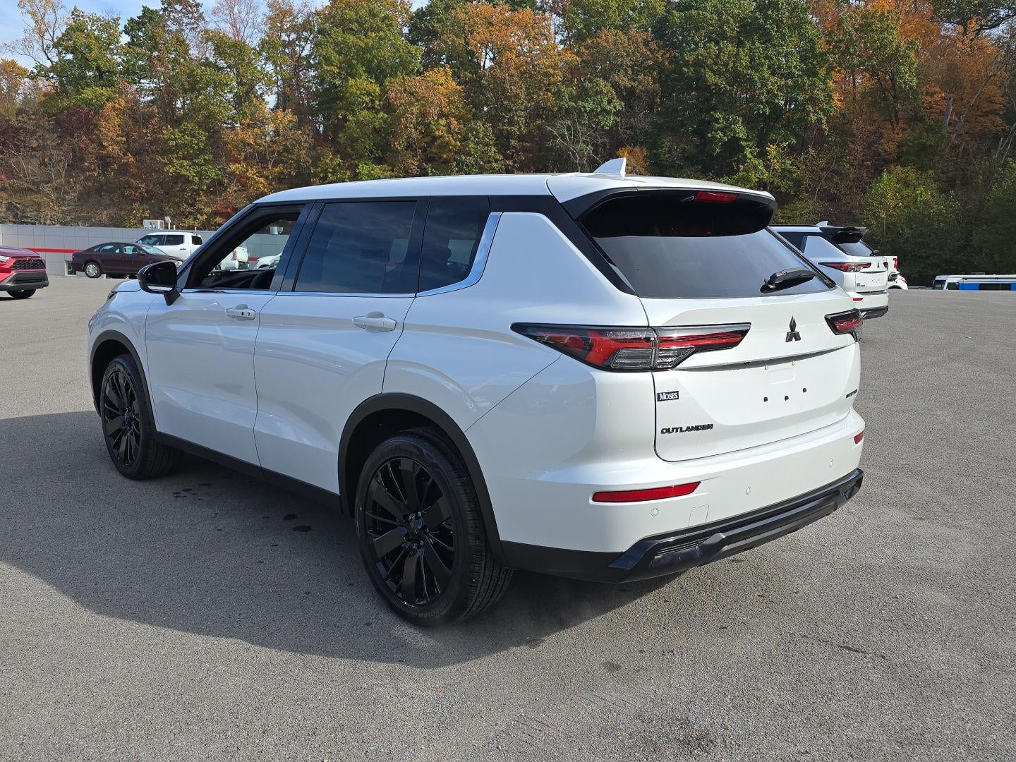 2027 Mitsubishi OUTLANDER LE S-AWC