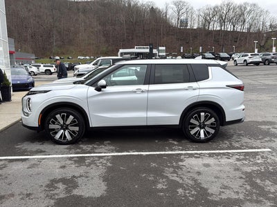 2026 Mitsubishi Outlander SE