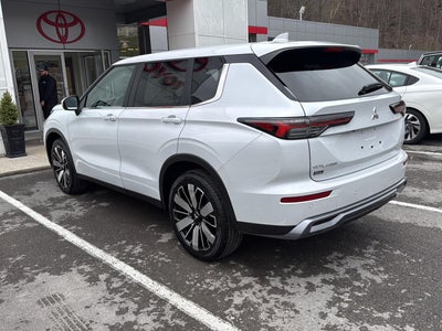 2026 Mitsubishi Outlander SE