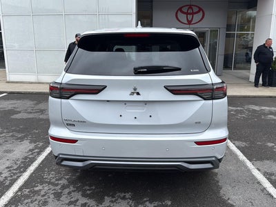 2026 Mitsubishi Outlander SE