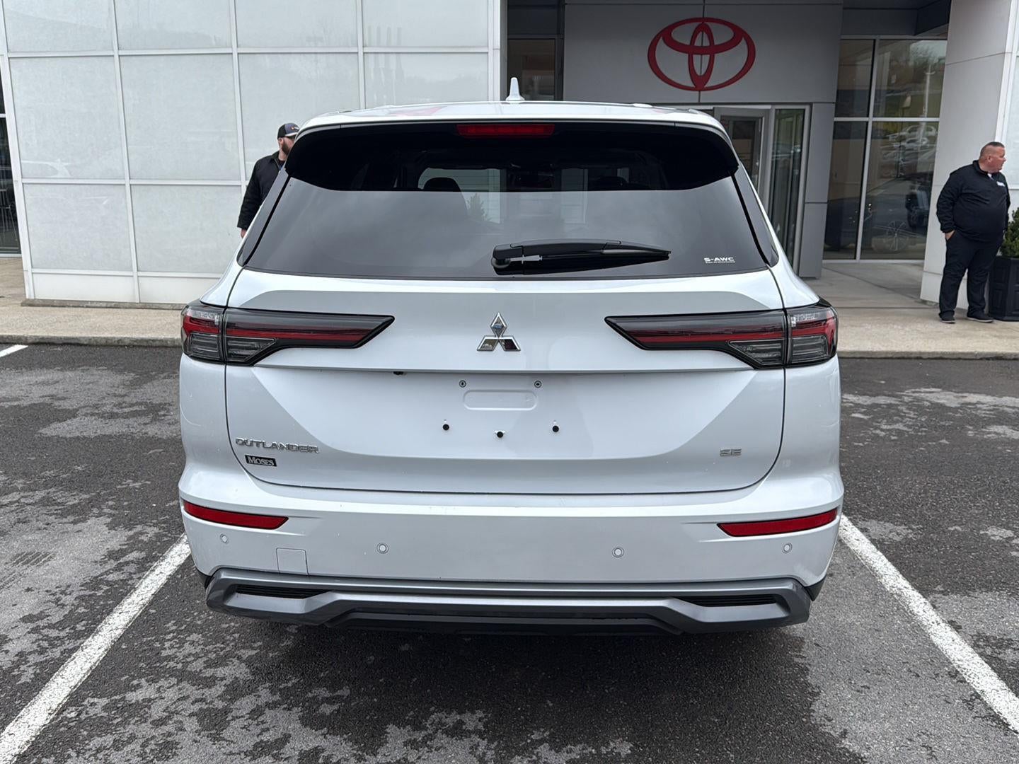 2026 Mitsubishi Outlander SE