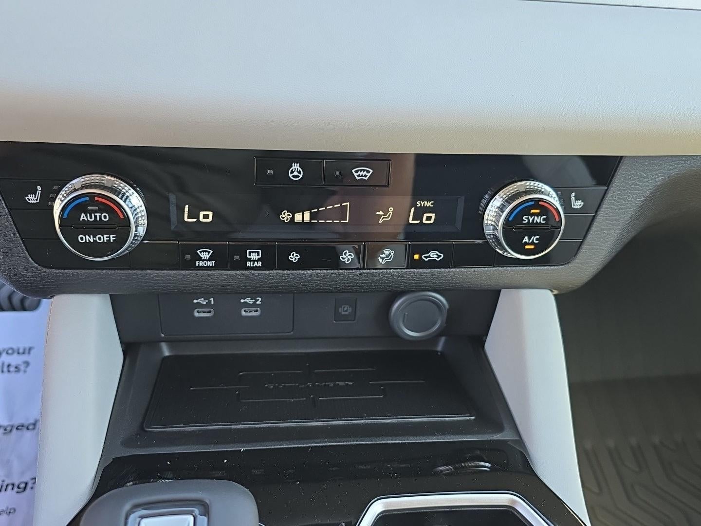 2026 Mitsubishi Outlander SE