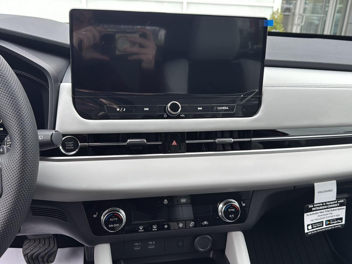 2026 Mitsubishi Outlander SE