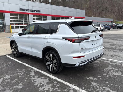 2026 Mitsubishi Outlander SE