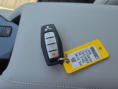 2026 Mitsubishi Outlander SE