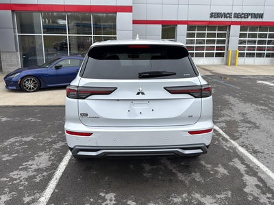 2026 Mitsubishi Outlander SE