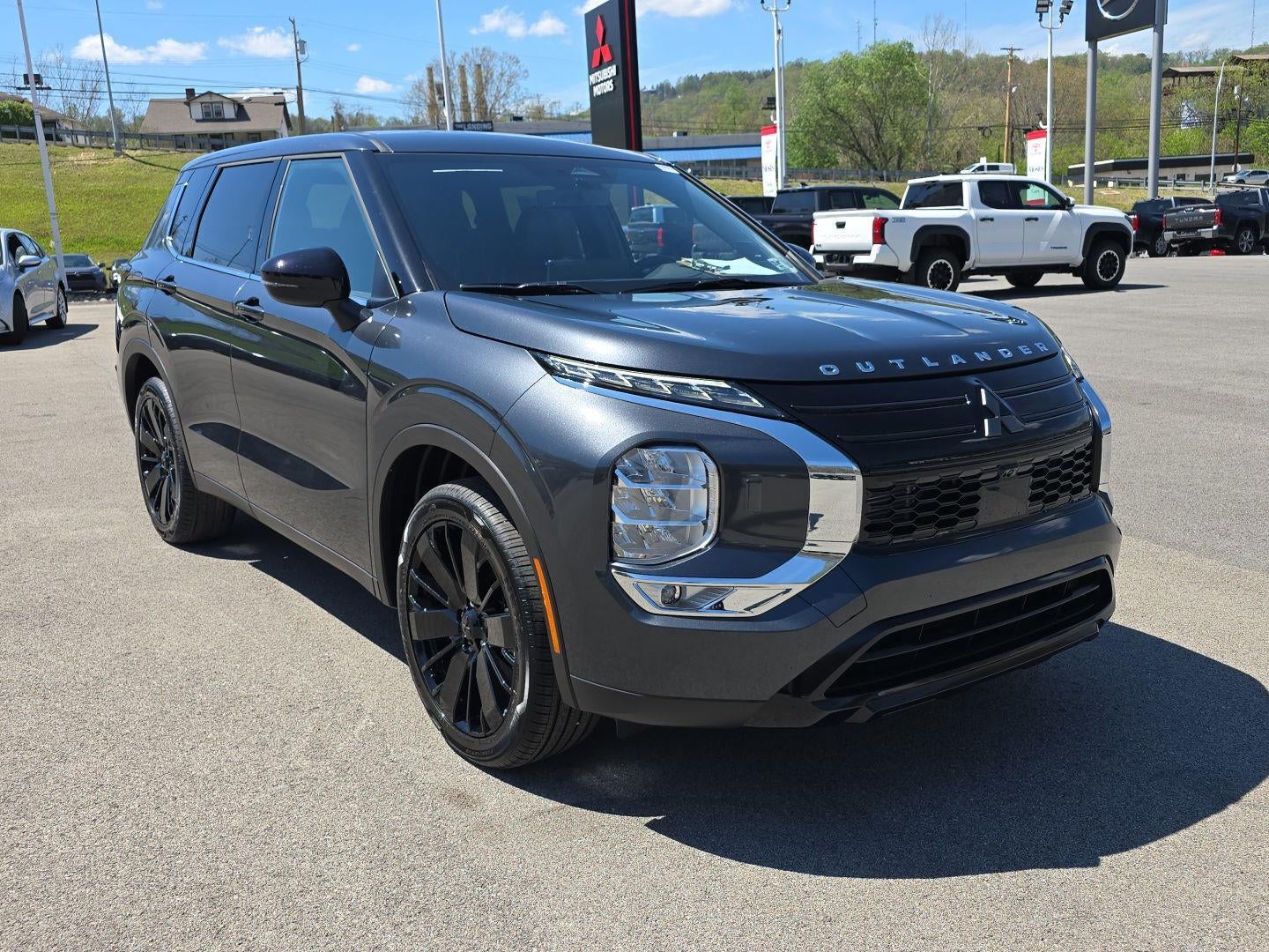 2026 Mitsubishi OUTLANDER LE S-AWC