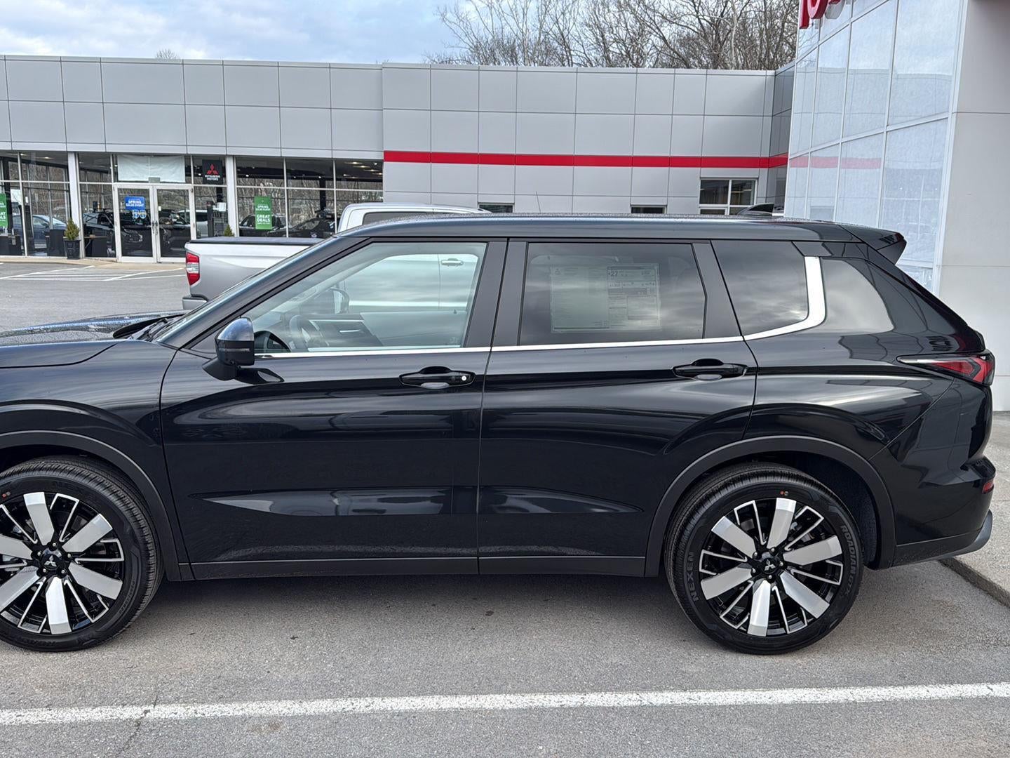 2026 Mitsubishi Outlander SE