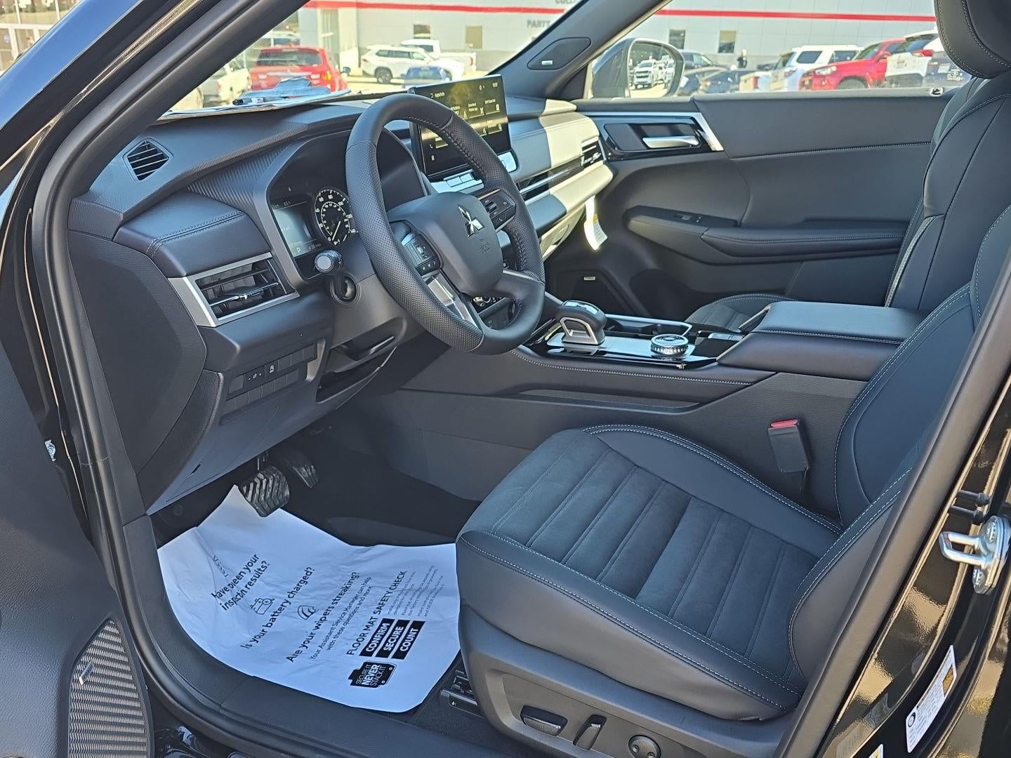 2026 Mitsubishi Outlander LE