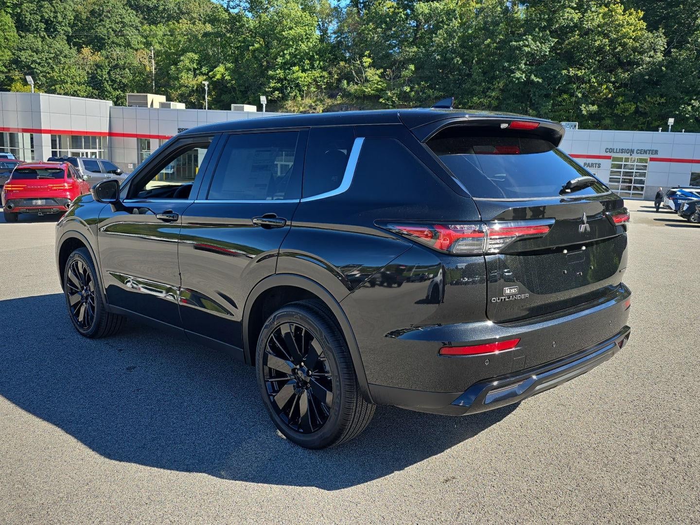 2026 Mitsubishi Outlander LE