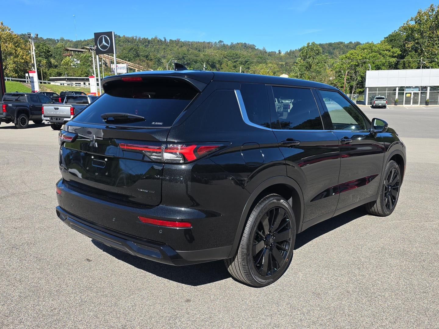 2026 Mitsubishi Outlander LE