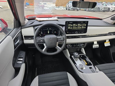 2026 Mitsubishi Outlander SE