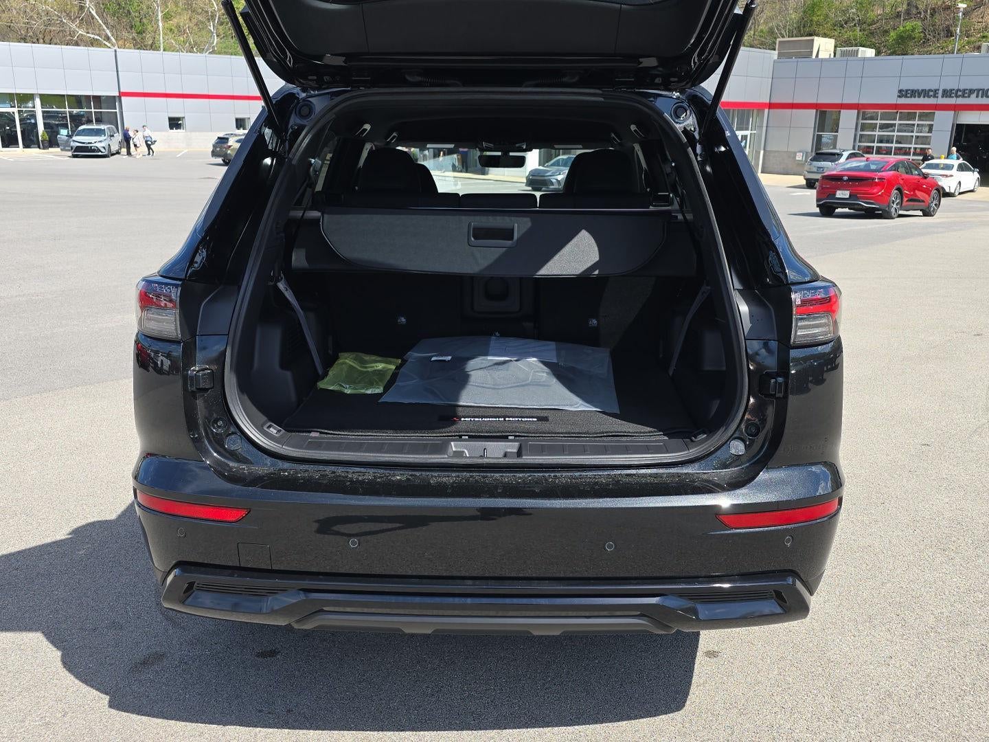 2026 Mitsubishi OUTLANDER LE S-AWC