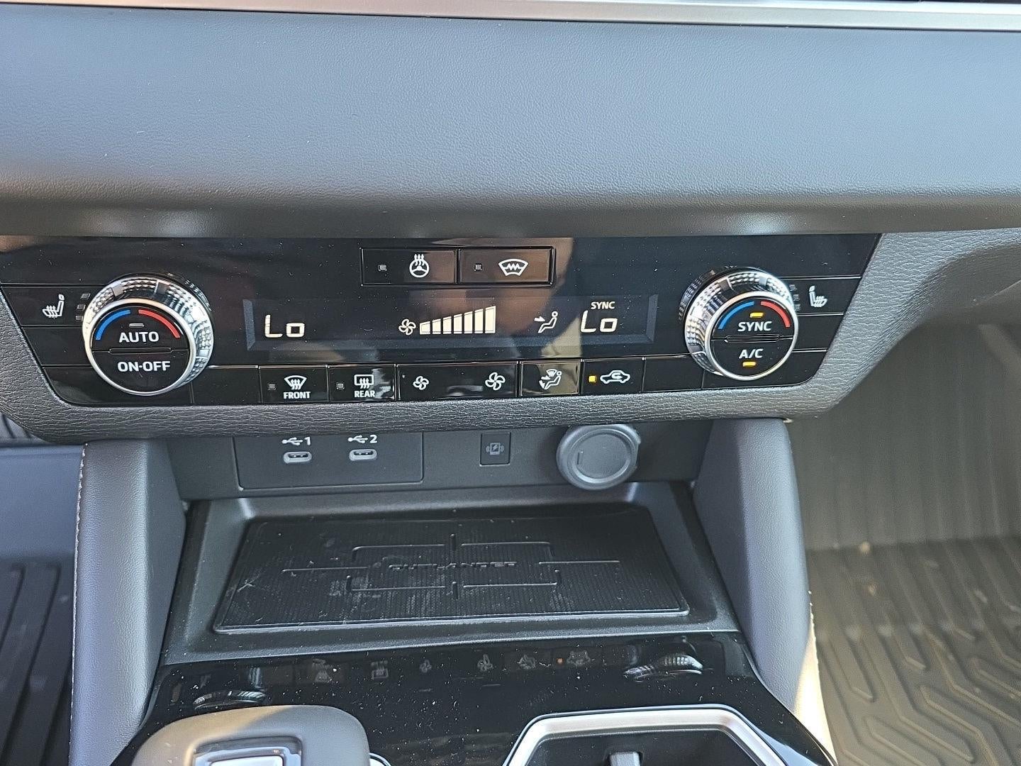 2026 Mitsubishi Outlander SE