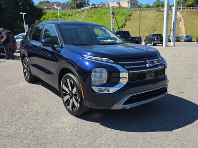 2026 Mitsubishi Outlander SE