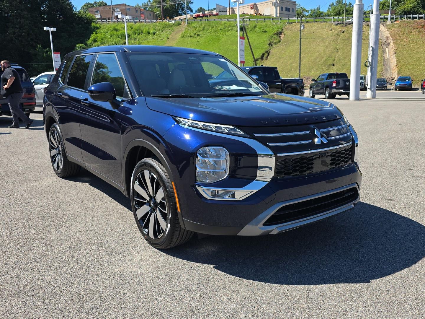 2026 Mitsubishi Outlander SE