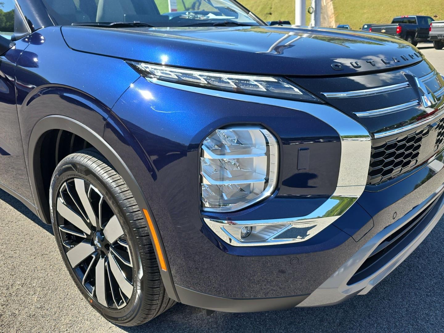 2026 Mitsubishi Outlander SE