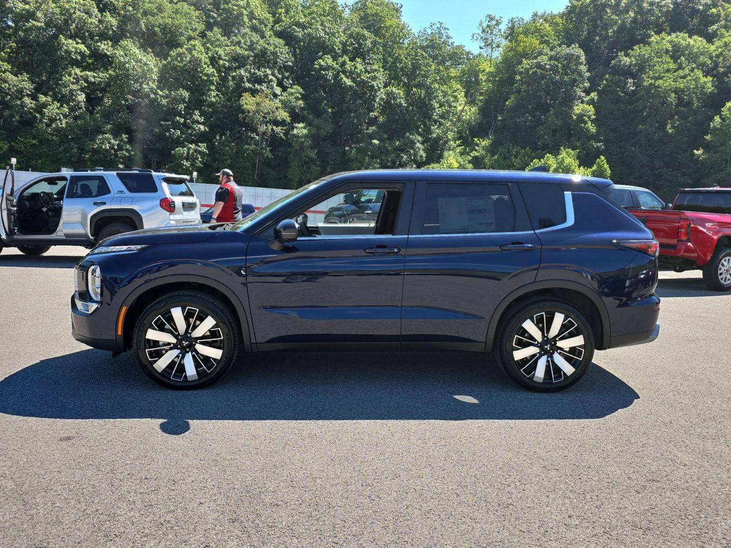 2026 Mitsubishi Outlander SE