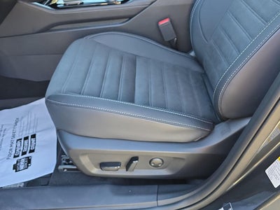 2026 Mitsubishi Outlander LE