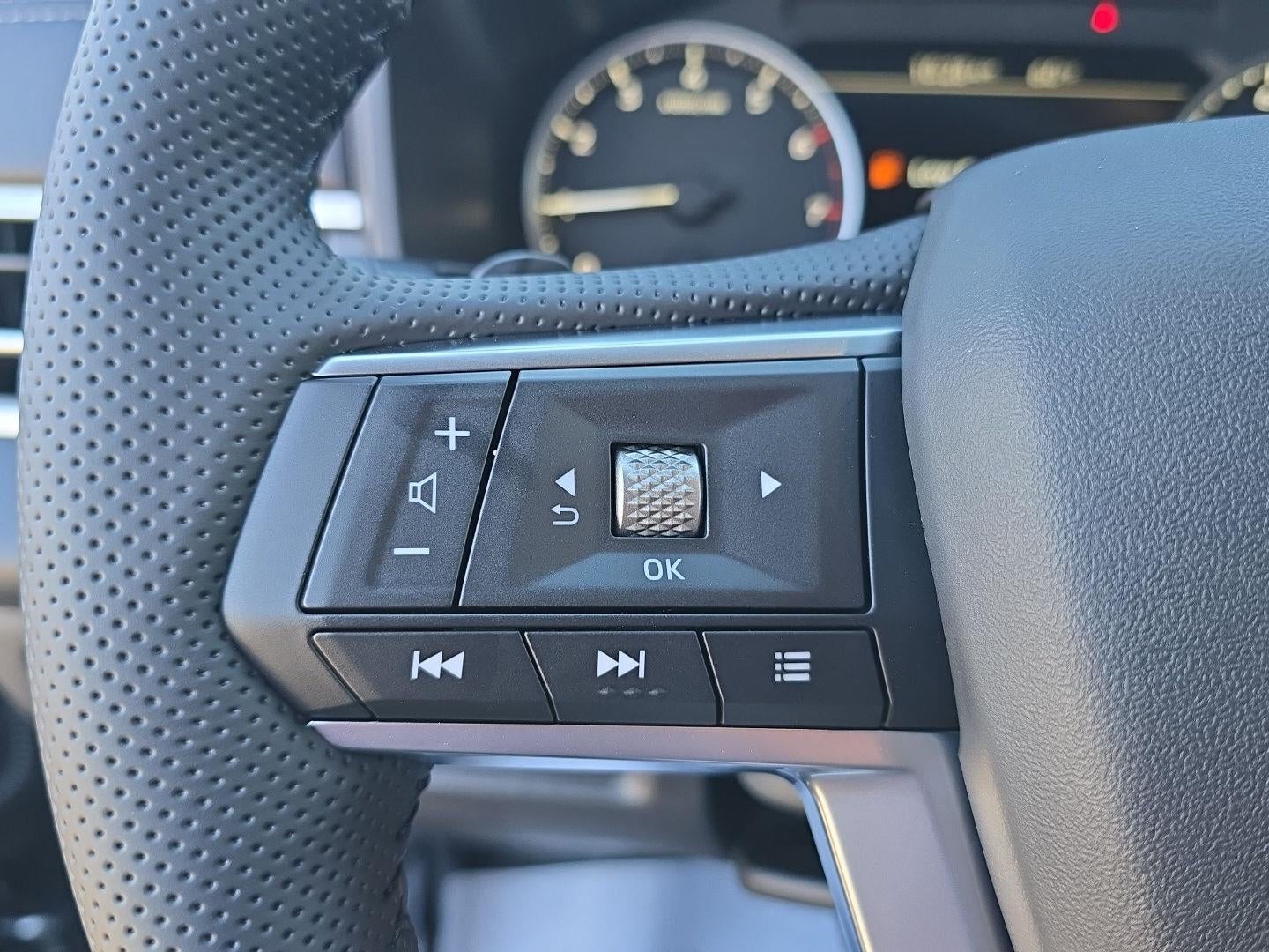 2026 Mitsubishi Outlander LE