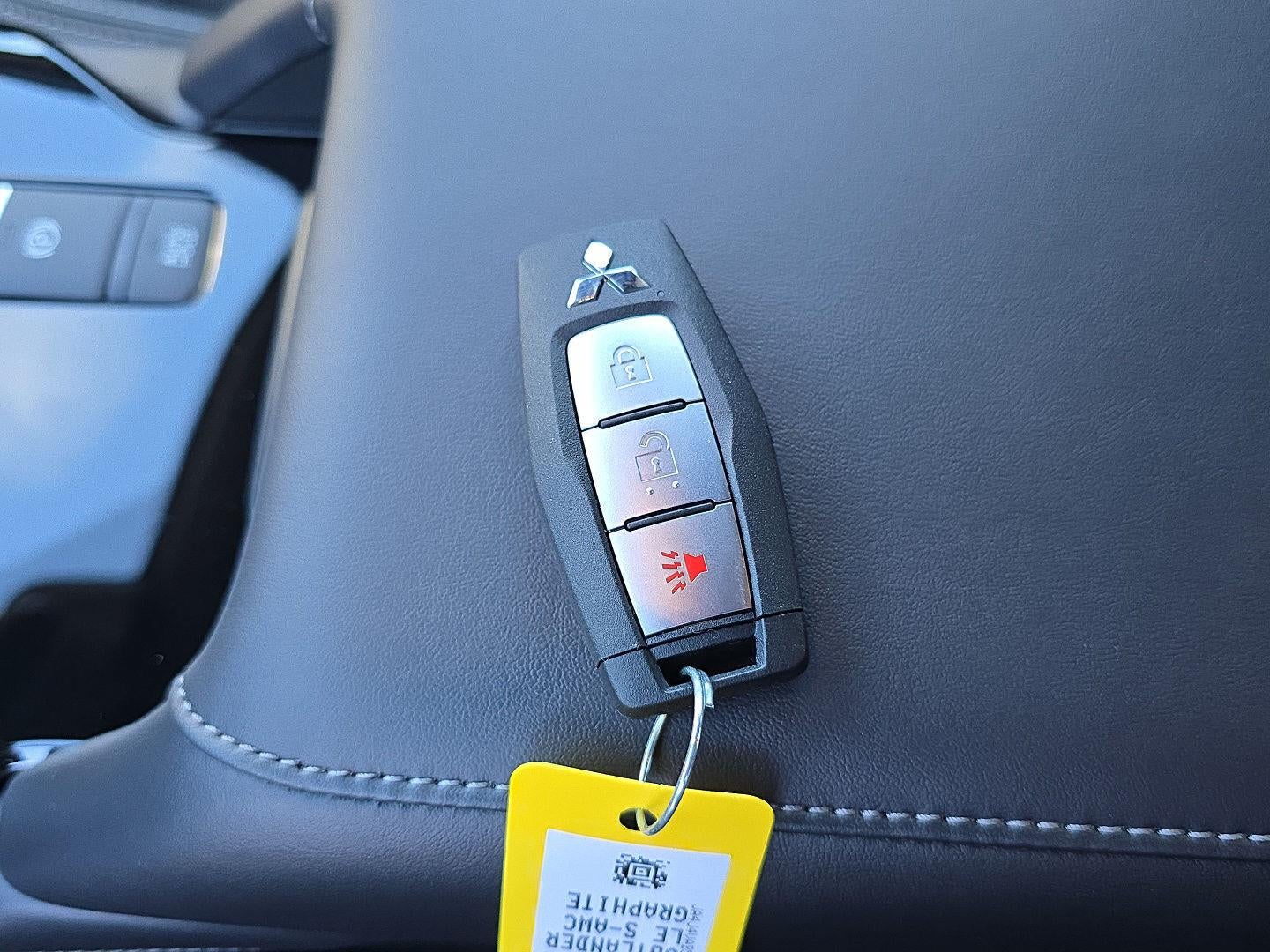 2026 Mitsubishi Outlander LE