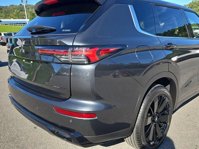2026 Mitsubishi Outlander LE