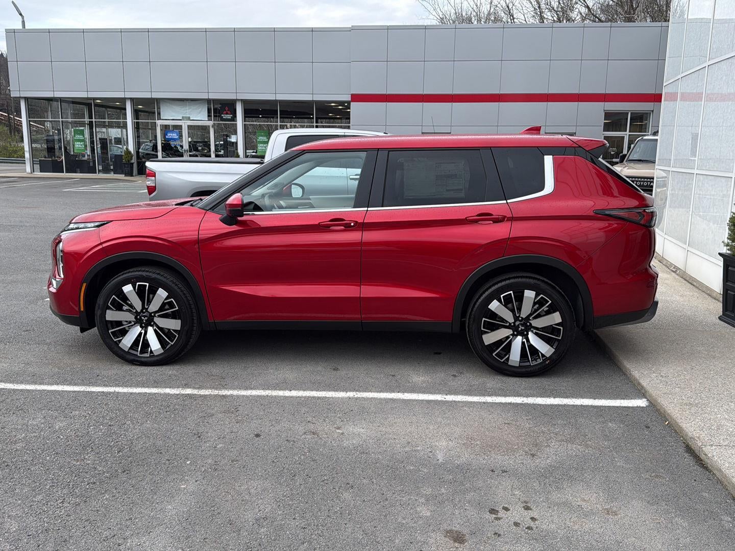 2026 Mitsubishi Outlander SE