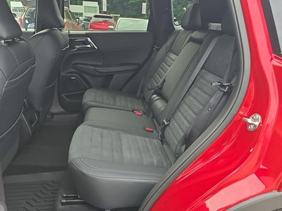 2026 Mitsubishi Outlander LE