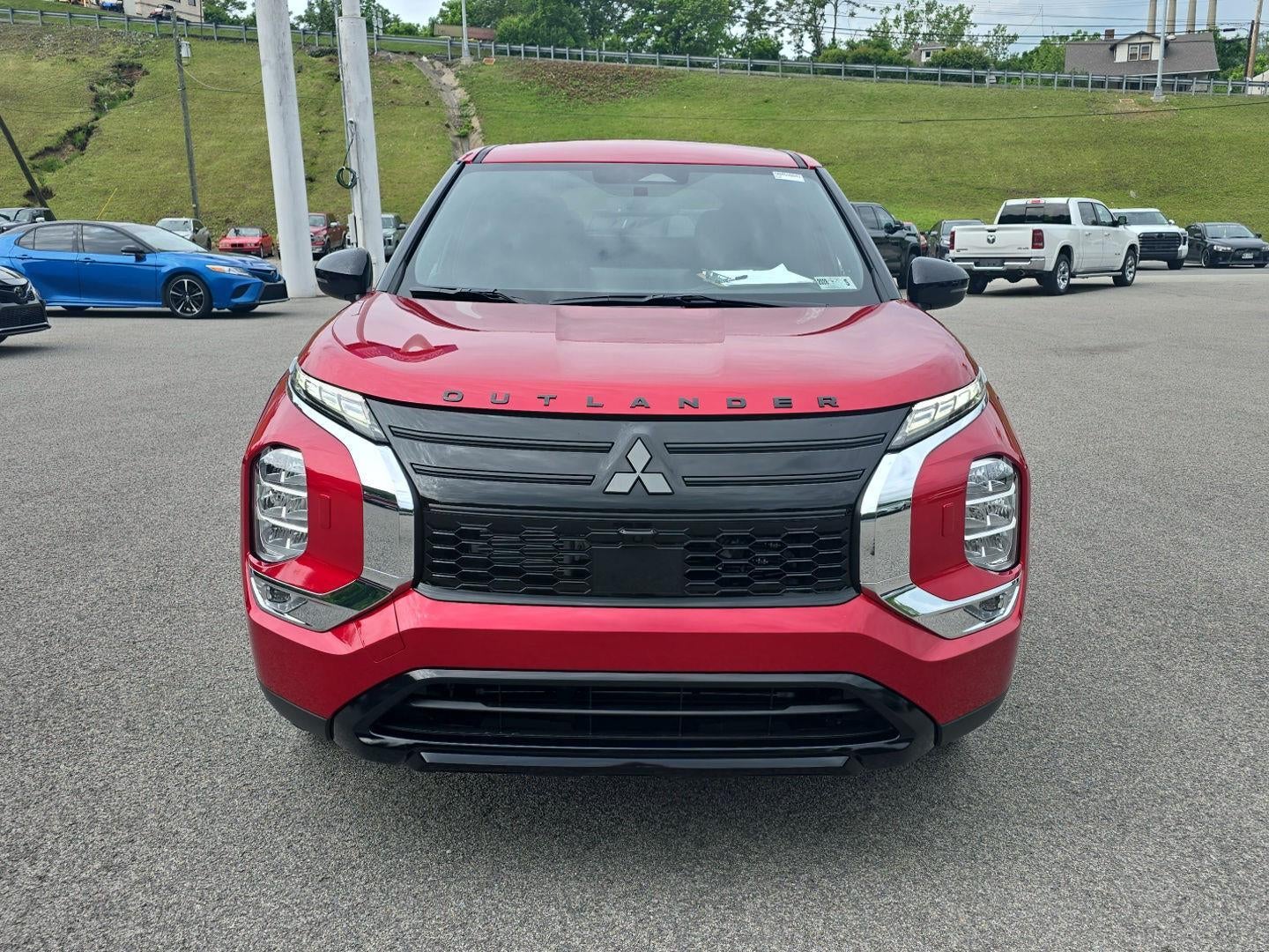 2026 Mitsubishi Outlander LE