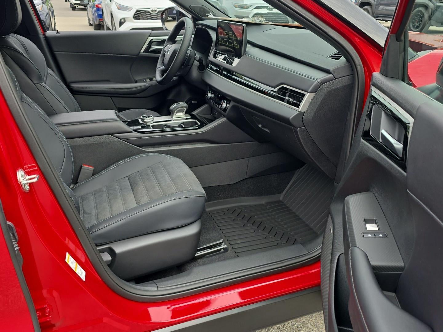 2026 Mitsubishi Outlander LE