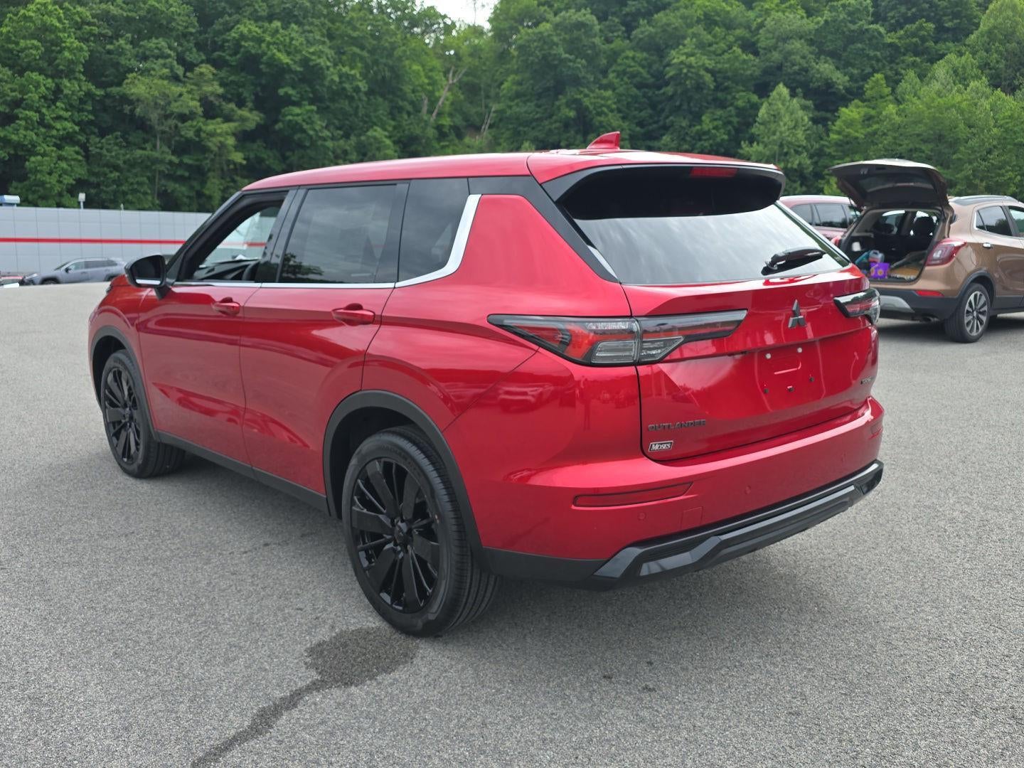 2026 Mitsubishi Outlander LE