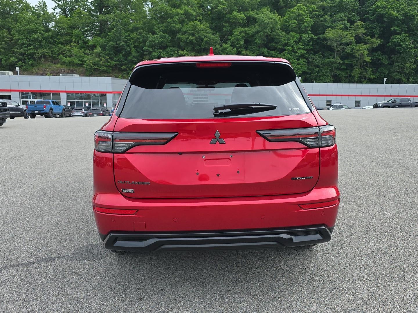 2026 Mitsubishi Outlander LE
