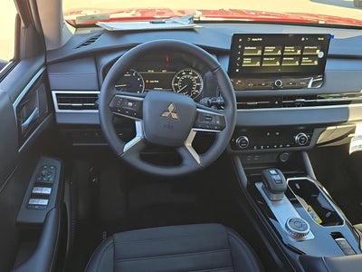 2026 Mitsubishi Outlander SE