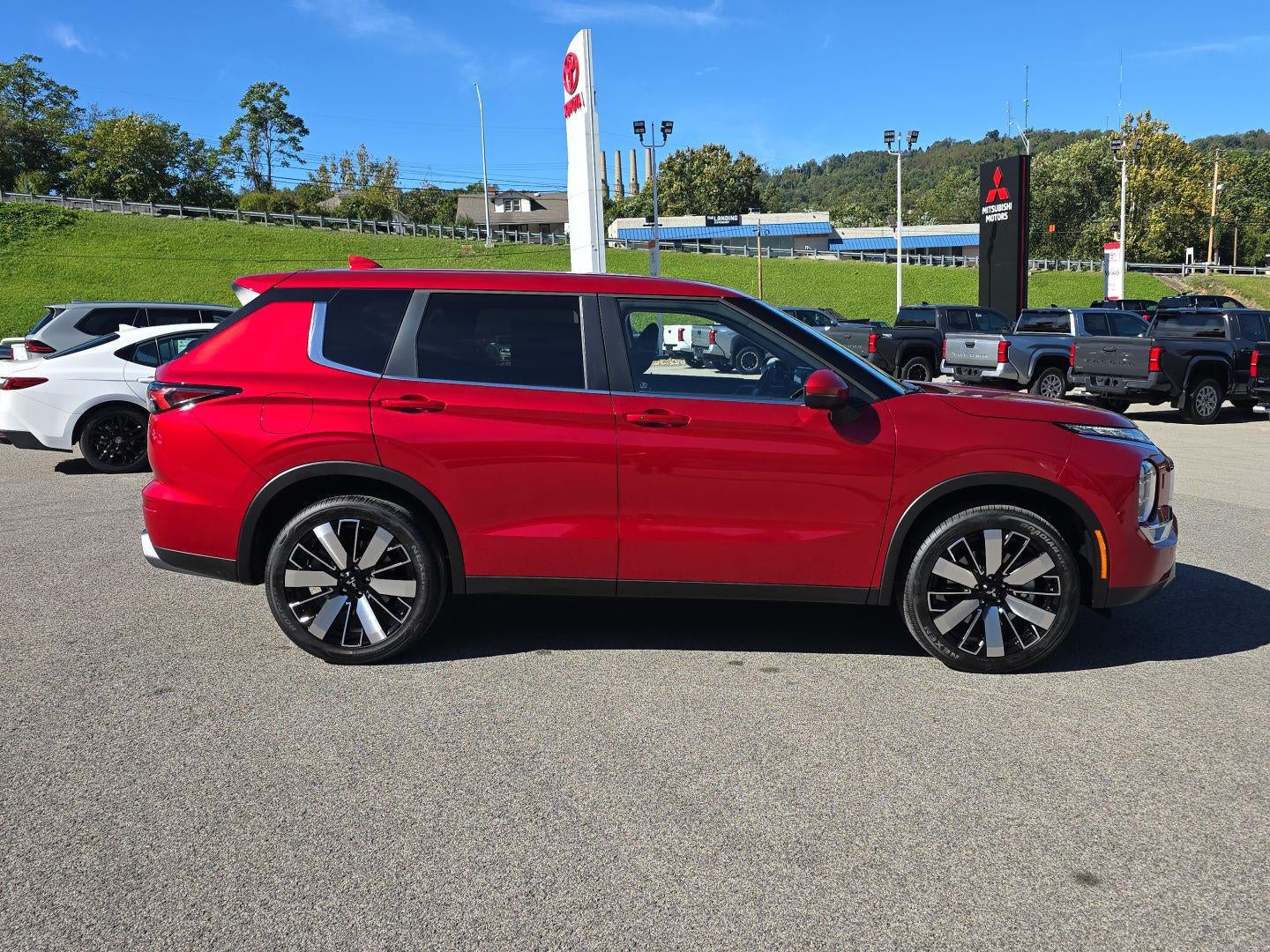 2026 Mitsubishi Outlander SE