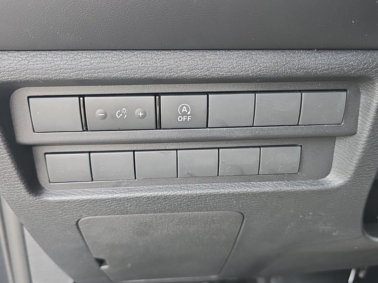 2026 Mitsubishi Outlander LE