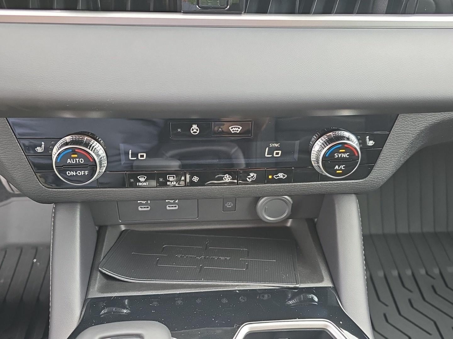 2026 Mitsubishi Outlander LE