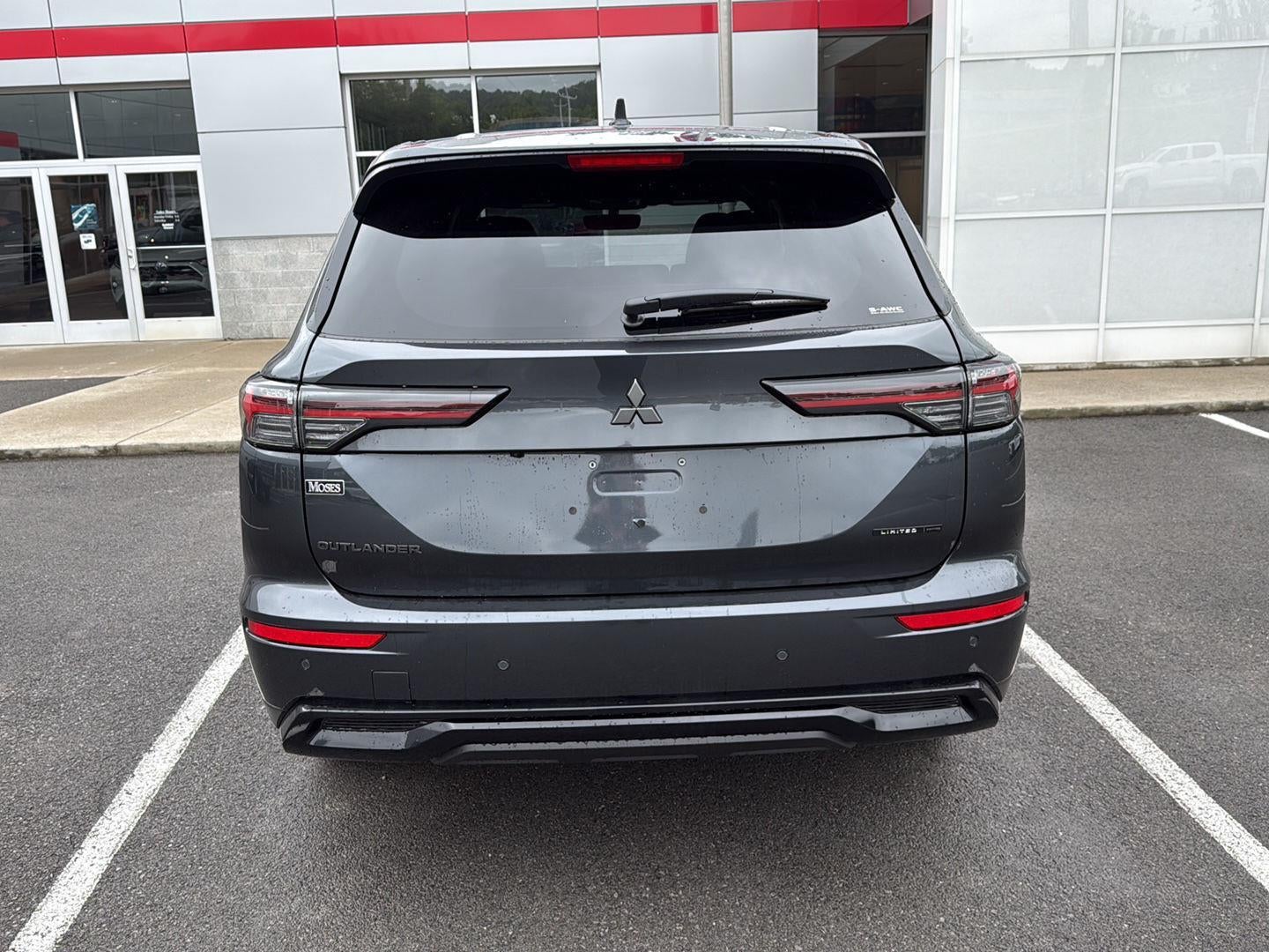 2026 Mitsubishi Outlander LE