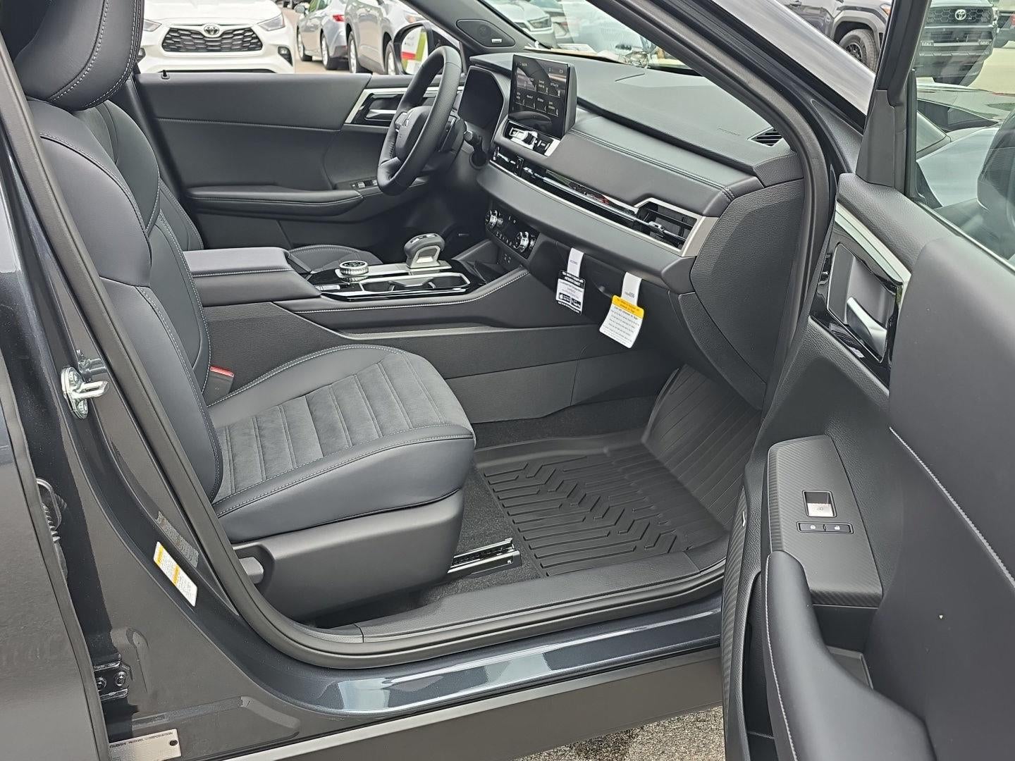2026 Mitsubishi Outlander LE