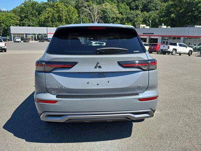 2026 Mitsubishi Outlander SE