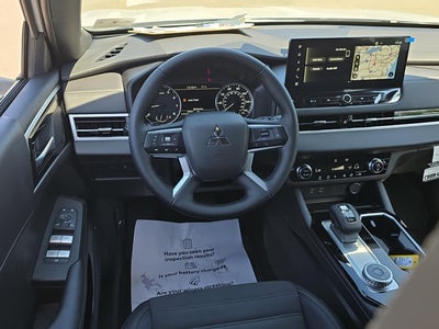 2026 Mitsubishi OUTLANDER LE S-AWC