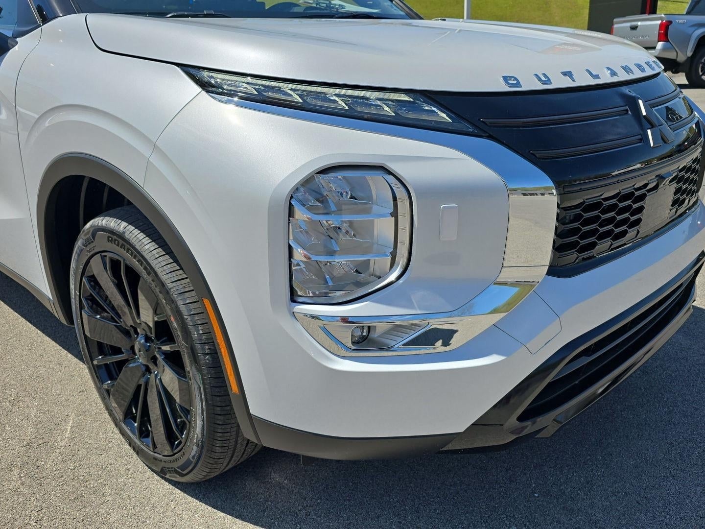 2026 Mitsubishi OUTLANDER LE S-AWC