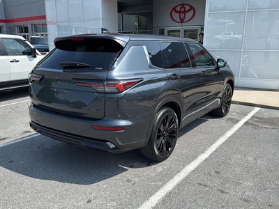 2026 Mitsubishi Outlander LE