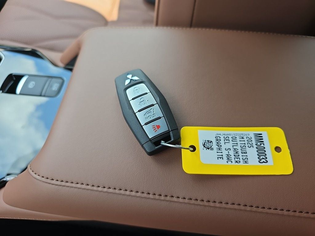 2025 Mitsubishi Outlander SEL