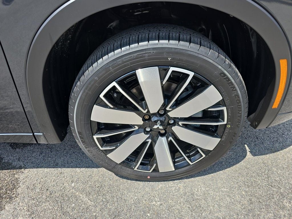 2025 Mitsubishi Outlander SEL