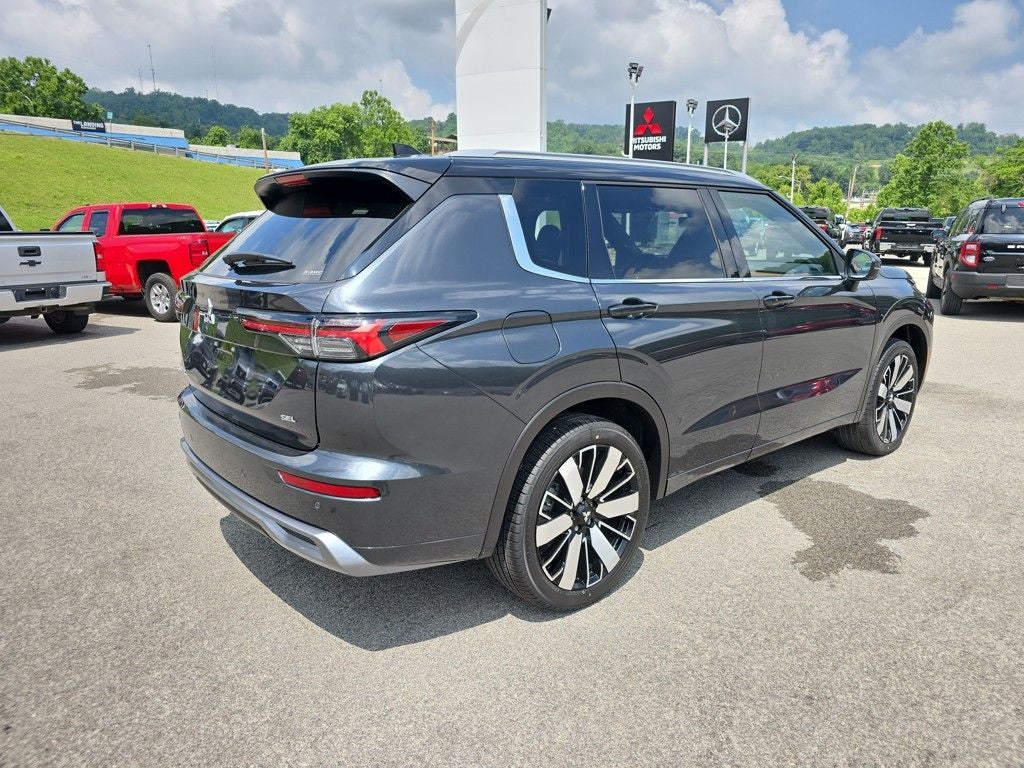 2025 Mitsubishi Outlander SEL
