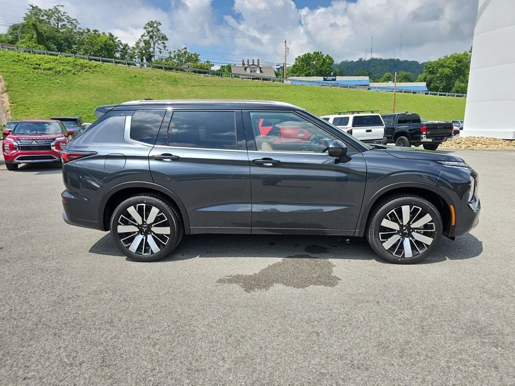 2025 Mitsubishi Outlander SEL