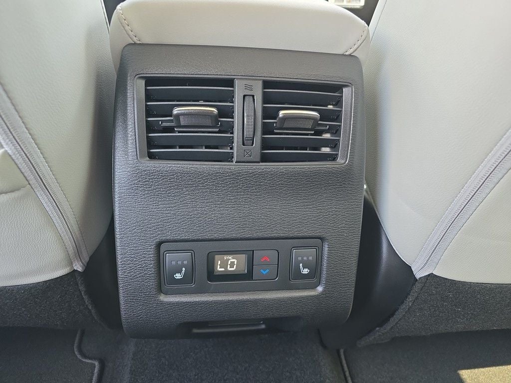 2025 Mitsubishi Outlander SEL