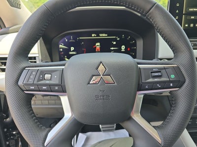 2025 Mitsubishi Outlander SEL